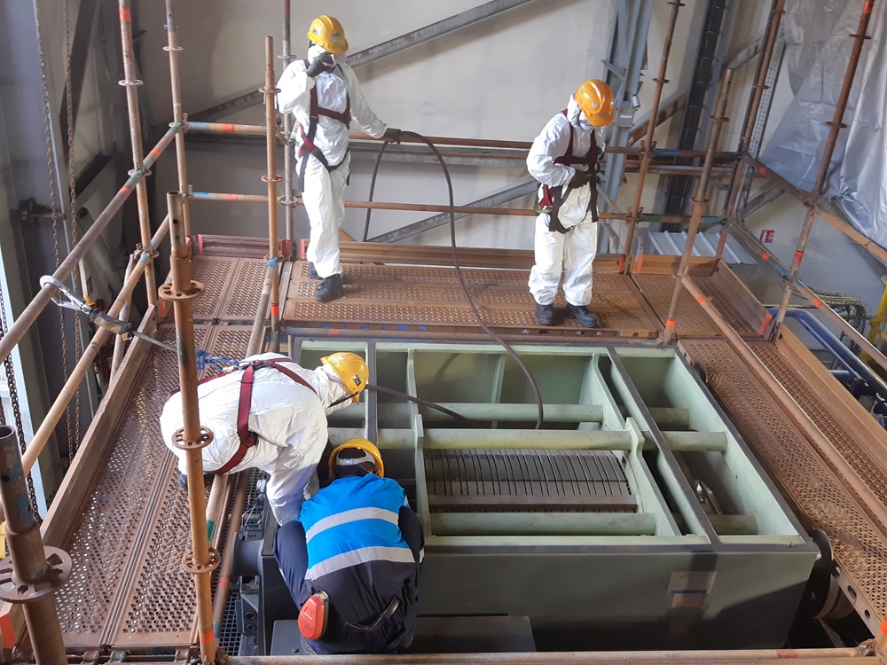  Motor Cleaning in process